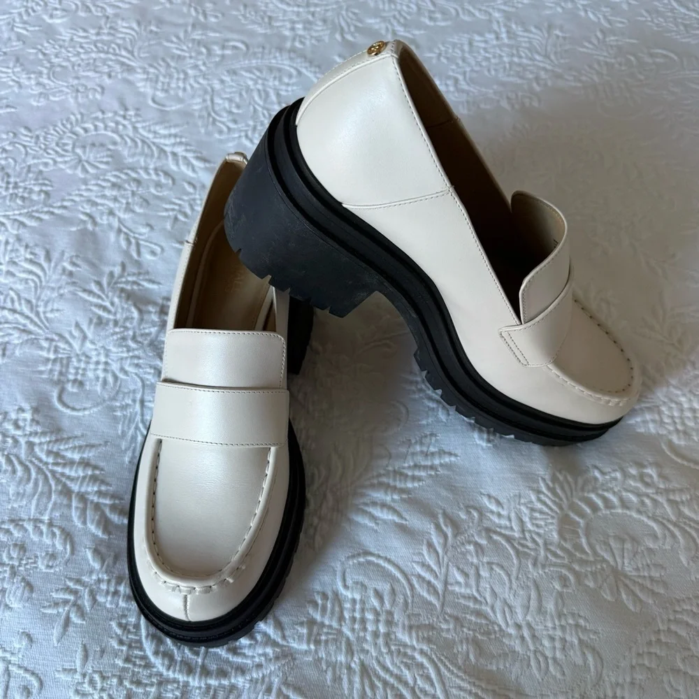 Michael Kors Leather Cream Rocco Heeled Loafer size 8 New condition.